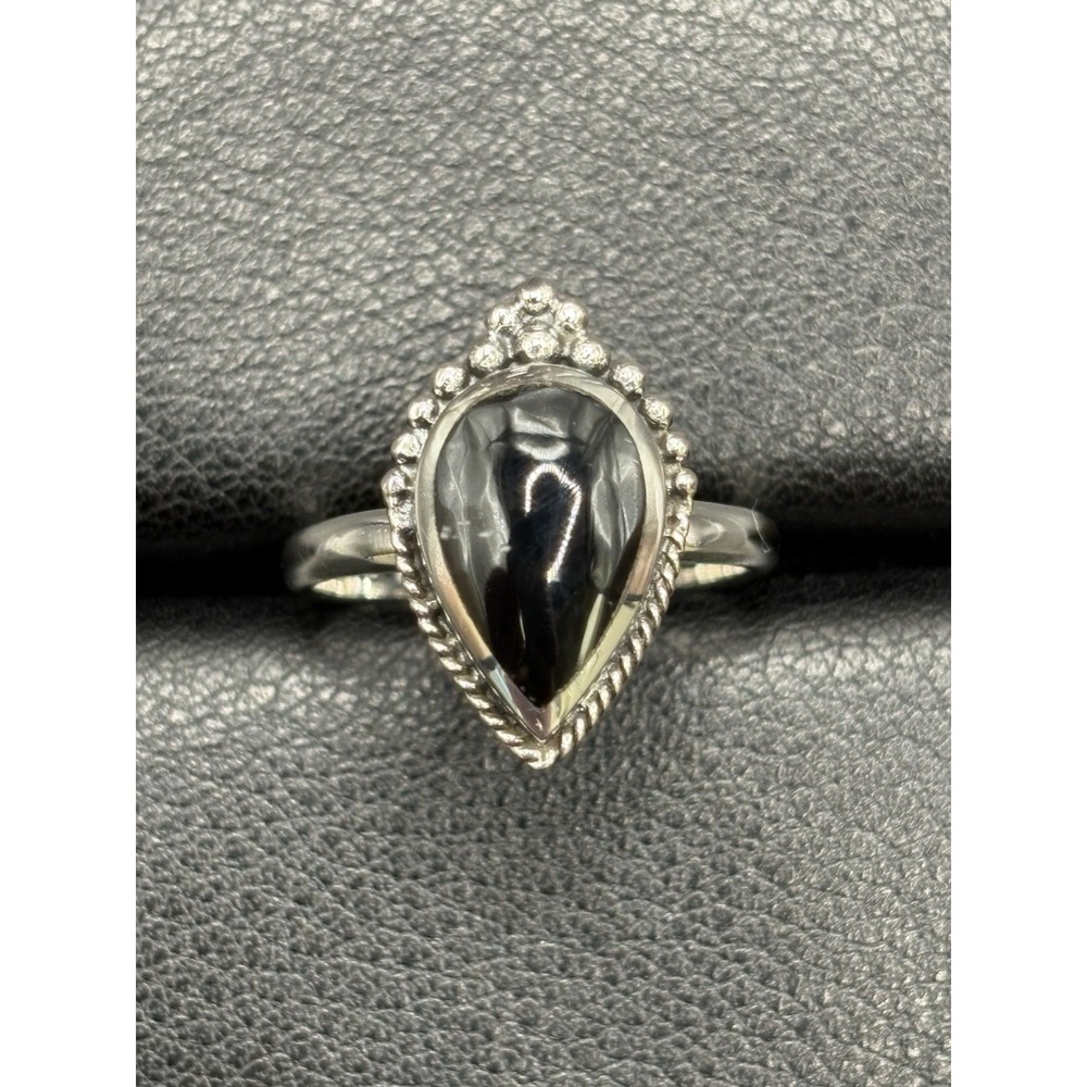 New Condition Sterling Silver Onyx Ring Size 7 G13